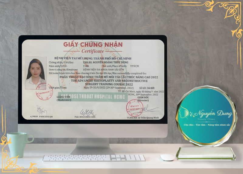 bác sĩ nguyễn dung với nhiều bằng cấp và chứng nhận chuyên môn